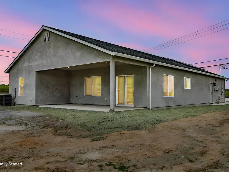 2426 Village Dr — Photo 41