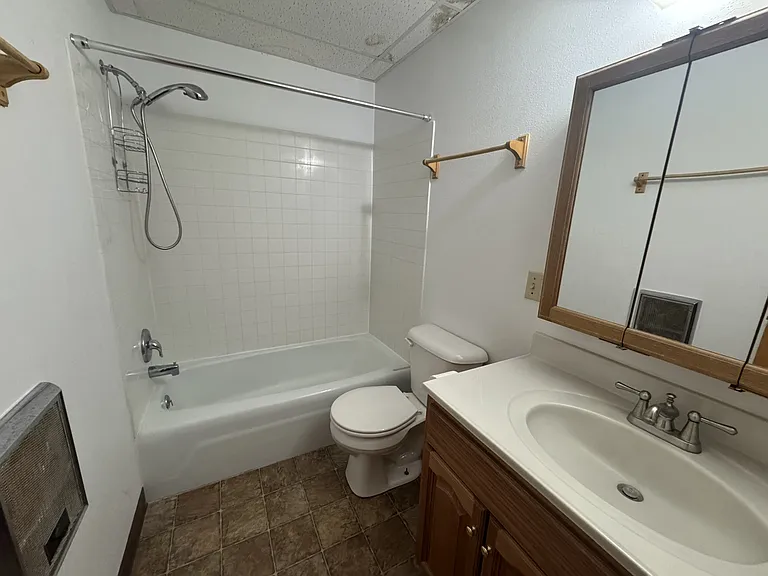917 Alder St #4 — Photo 9