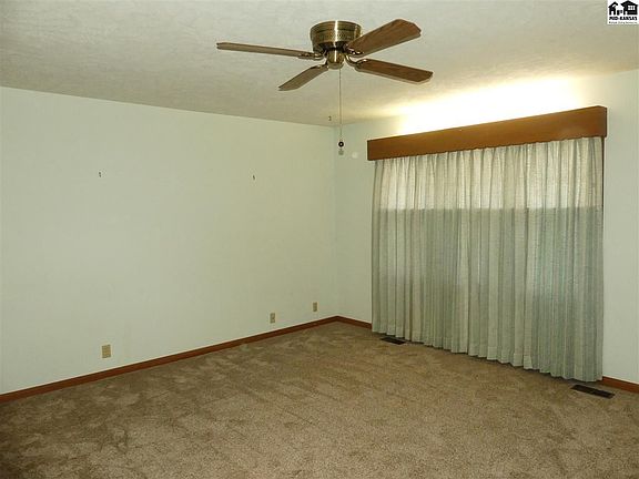 2nd image of 1012 Lenox St