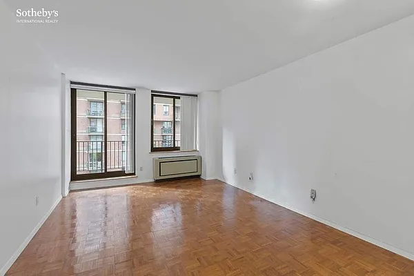 Rented by Sotheby's International Realty | media 10