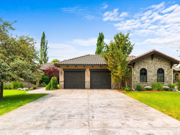 332 Chapman Ln, Bigfork, MT 59911