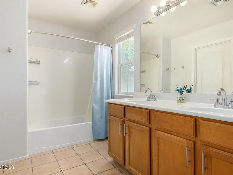 10056 E Isleta Ave — Photo 17