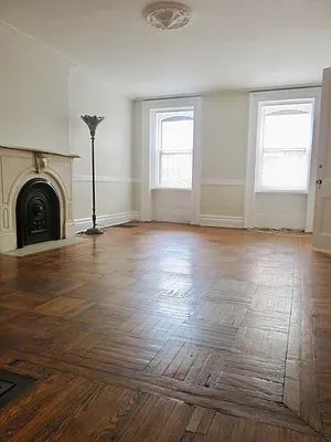 Rented by Space Real Estate | media 21