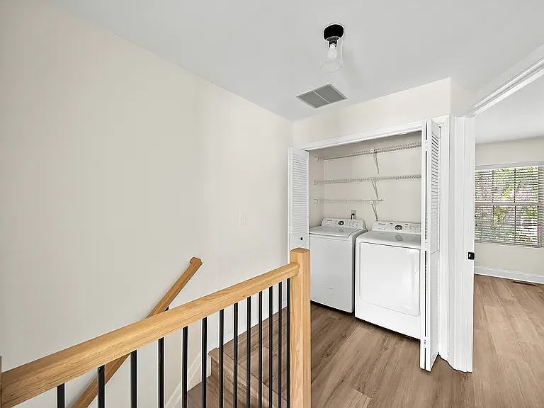 1303 Wedgewood Ct — Photo 9