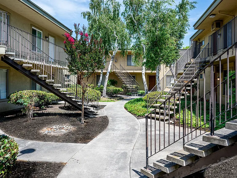 Fairway Estates — Photo 27