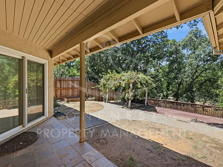 2545 Muirfield Dr — Photo 19
