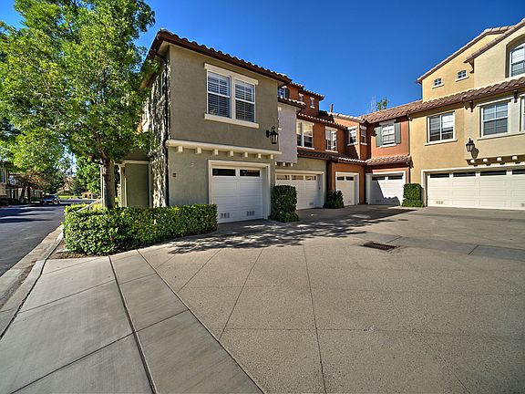 2nd image of 28257 Canterbury Ct