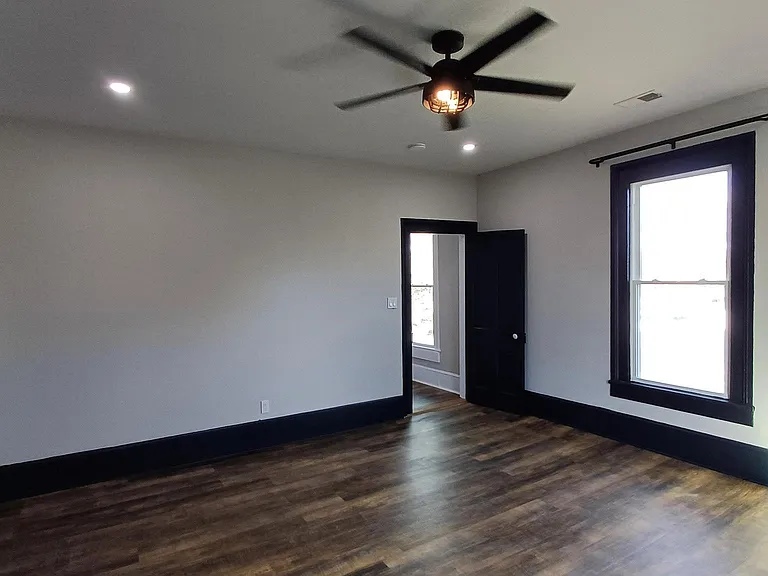 9014 Sudley Rd — Photo 28