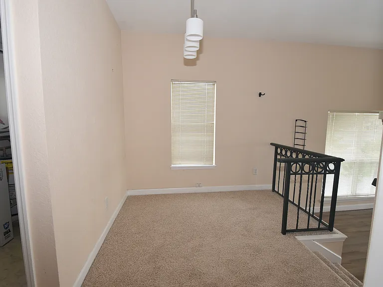 702 Coral Reef Dr — Photo 11