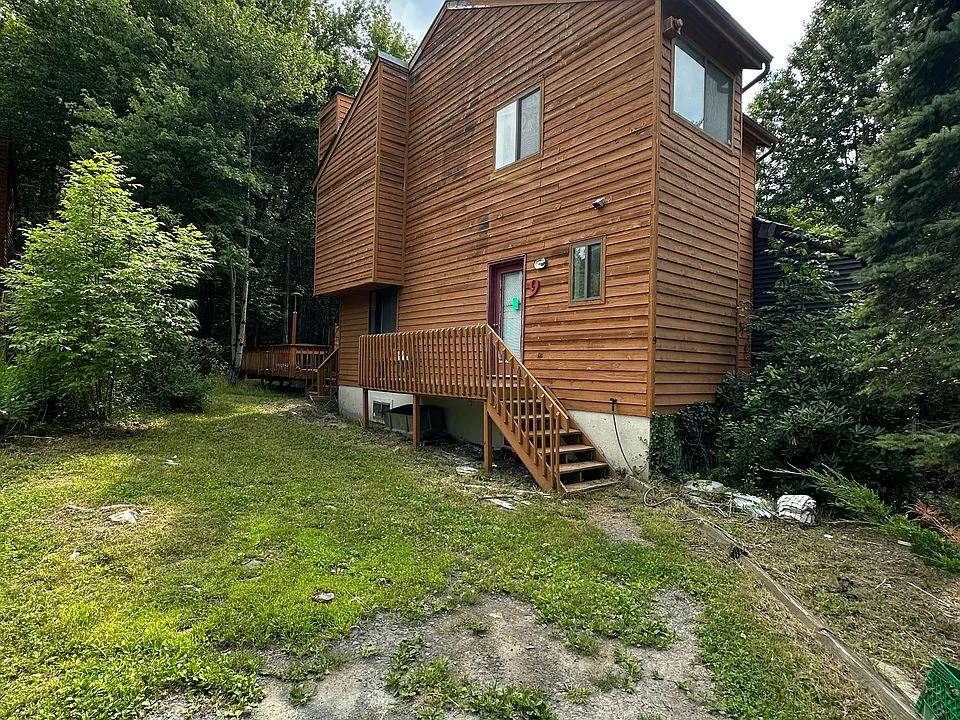 9 Edelweiss Dr