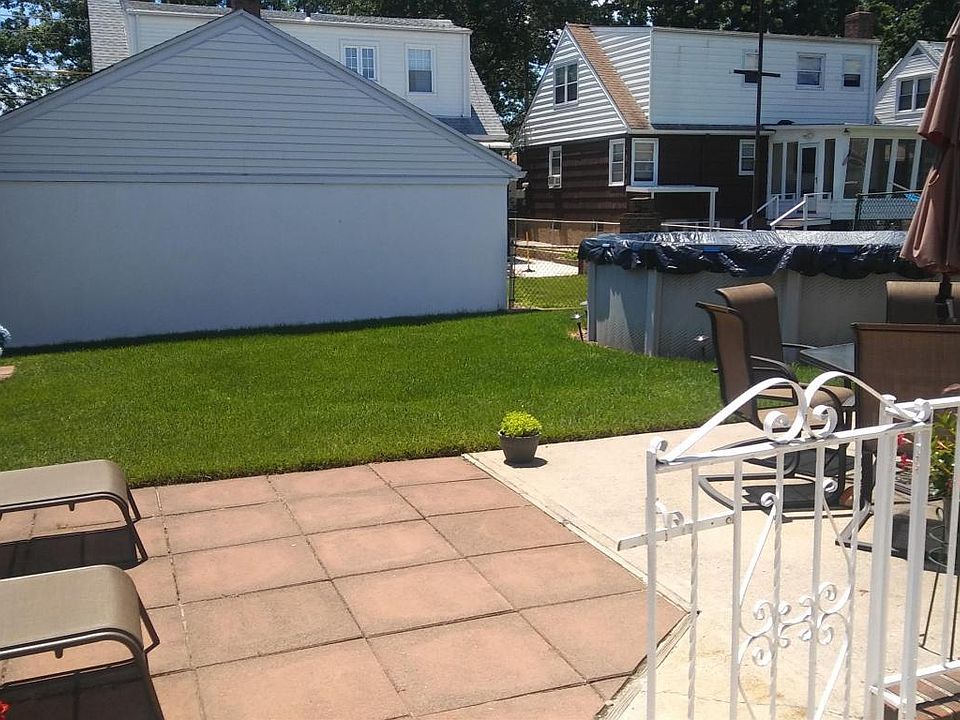 2nd image of 210 Evergreen Ave