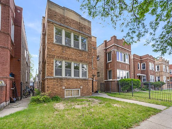 4th image of 4819 W Barry Ave #1G