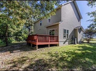 245 Chadwick Acres Rd, Sneads Ferry, NC 28460