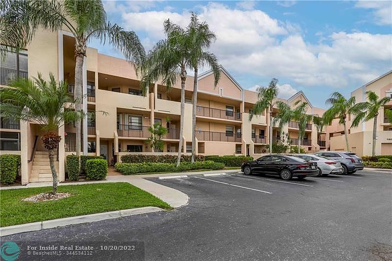 1st image of 7658 Fairfax Dr #302