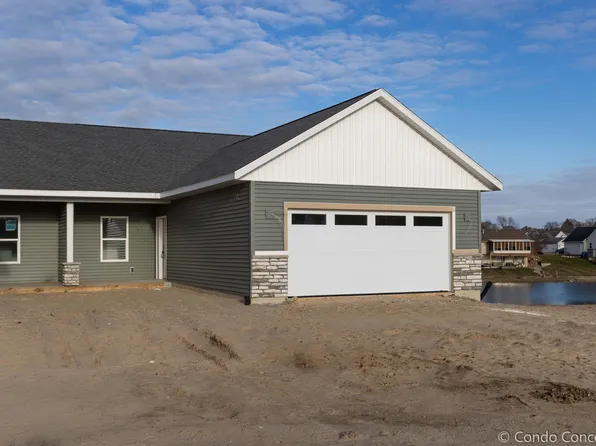 6624 Shoreside Ct SE, Grand Rapids, MI 49548