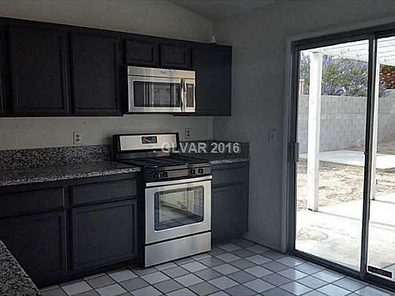 3rd image of 3320 Drescina Way