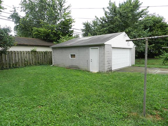 3rd image of 5407 Sedalia Dr