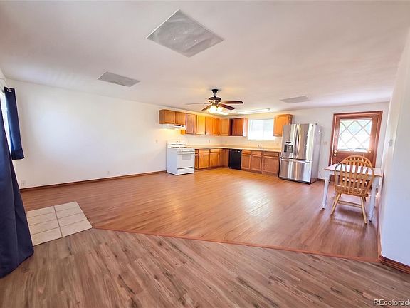 5th image of 7095 Brant Street