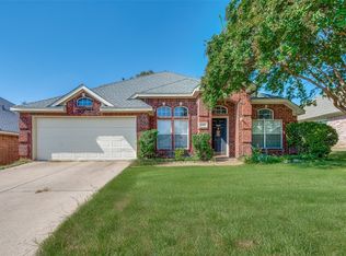 2105 Peacock Ln, Corinth, TX 76210