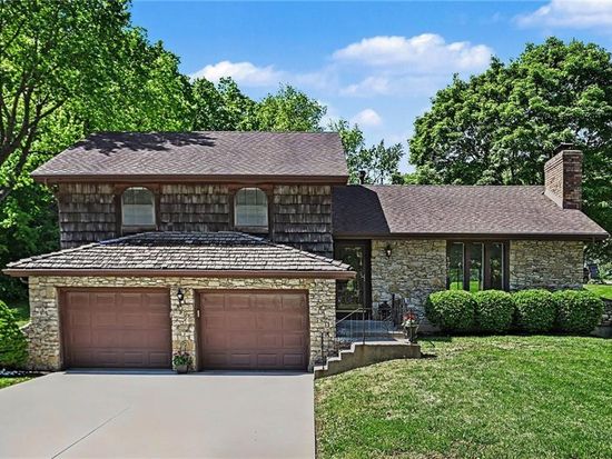 1728 Haas Dr, Kansas City, KS 66106
