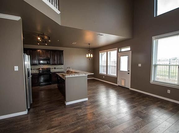 5th image of 608 Mozart Way