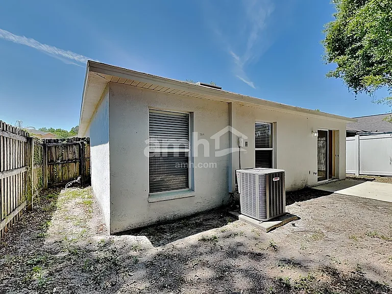 11912 Mango Groves Blvd — Photo 15