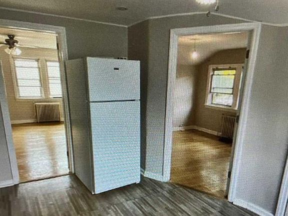 3rd image of 95 Lawrence Ave Floor 2