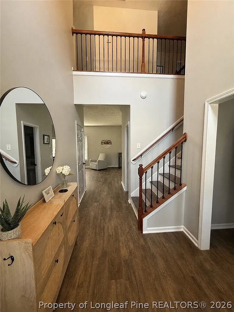 3 bed, 2.5 bath, 2167 sqft, $2,000 — Photo 2