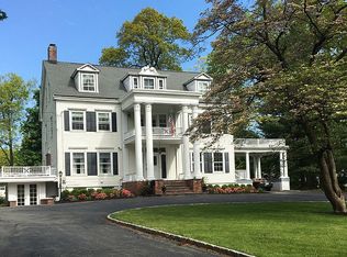 300 Middlesex Ave, Metuchen, NJ 08840