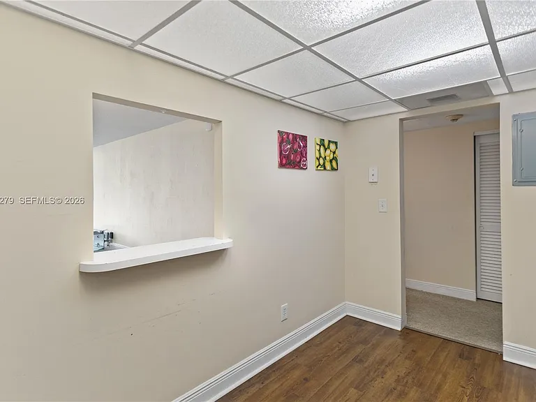19390 Collins Ave #516 — Photo 8