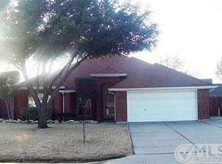 523 Ridgewood St, Lake Dallas, TX 75065