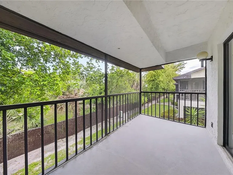 5270 Treetops Dr #J-201 — Photo 17