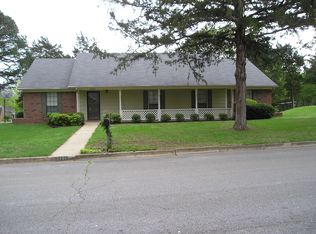 2101 Bob White Dr, Tupelo, MS 38801