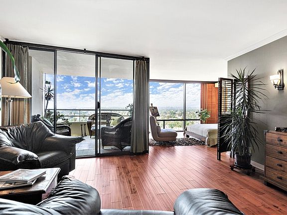 5th image of 4265 Marina City Dr