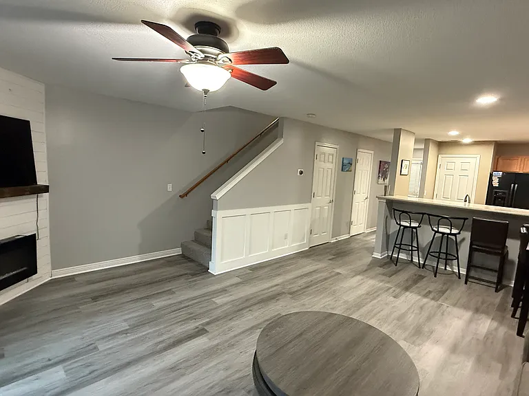 5431 N Hickory St — Photo 4
