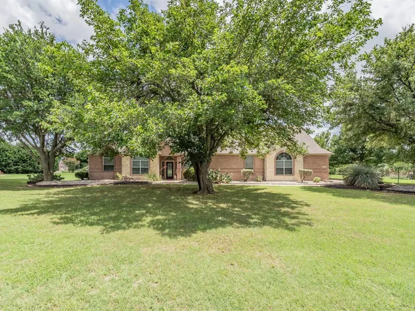1049 Van Zandt Ct, Haslet, TX 76052