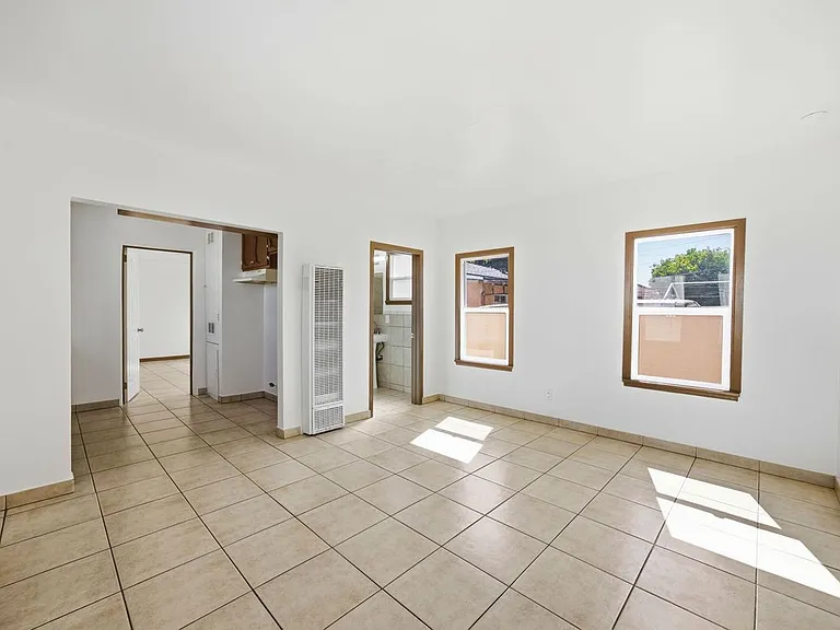 2565 Kansas Ave #B — Photo 3