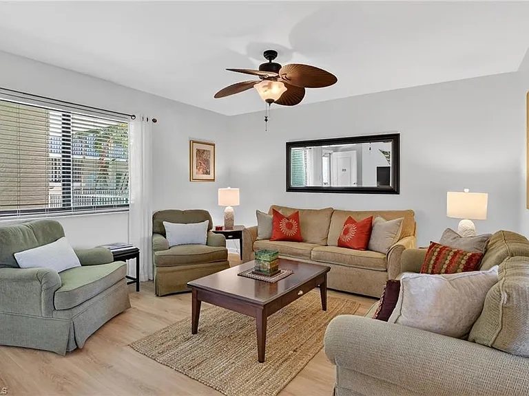 788 Park Shore Dr #B22 — Photo 4