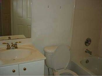 4th image of 5737 NW 114 Pa 108