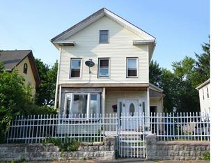 33 Adams St, Bridgeport, CT 06607