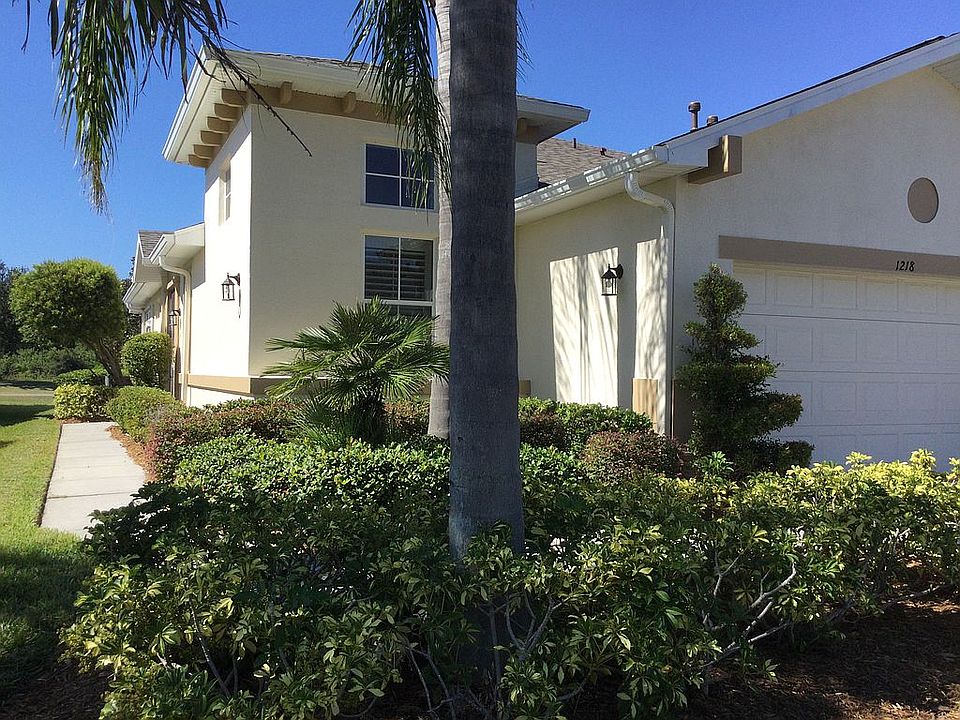 1st image of 1218 Lyndhurst Greens Dr