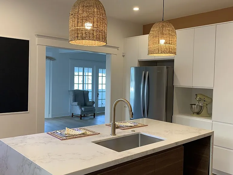 400 N Avenue 66 — Photo 12