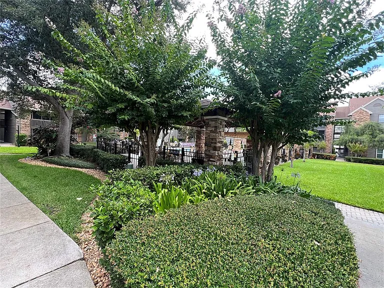 2500 Winding Creek Blvd #E103 — Photo 16
