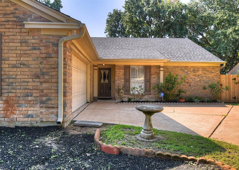 1st image of 1474 Country Park Dr