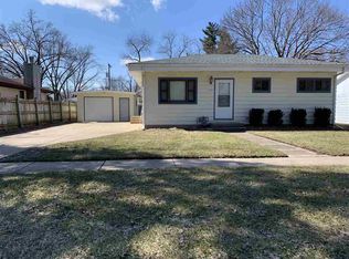 7704 Scott Ln, Machesney Park, IL 61115