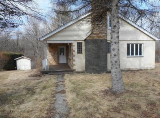 175 Laurel Lake Rd, Bartonsville, PA 18321