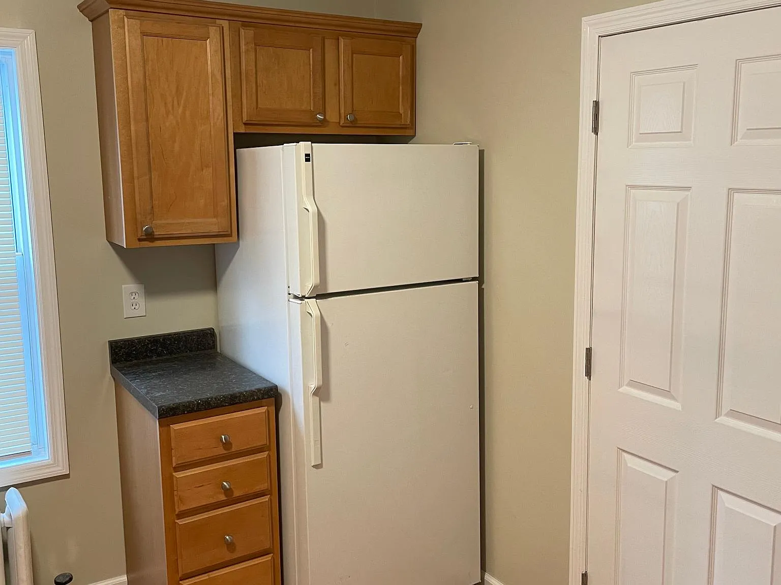 178 Jasper St — Photo 3