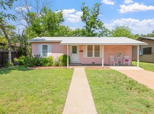 812 W Austin St, Fredericksburg, TX 78624