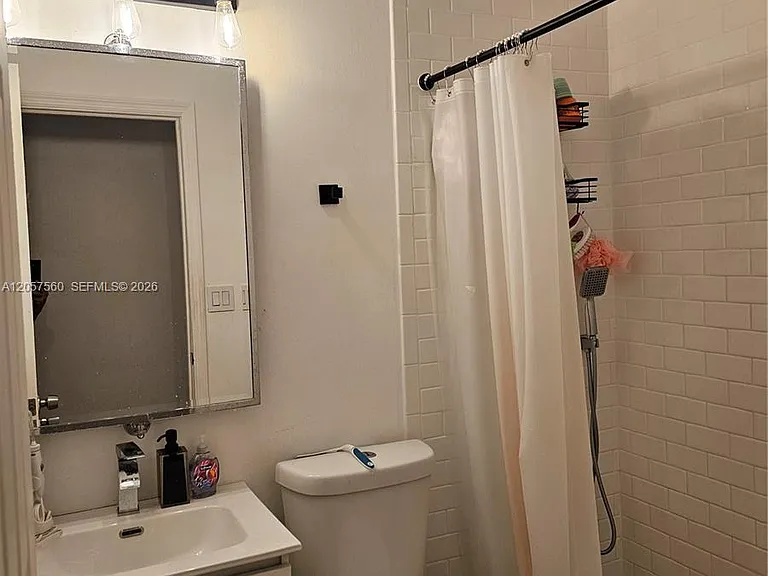 3110 SW 21st Ter #3110 — Photo 4