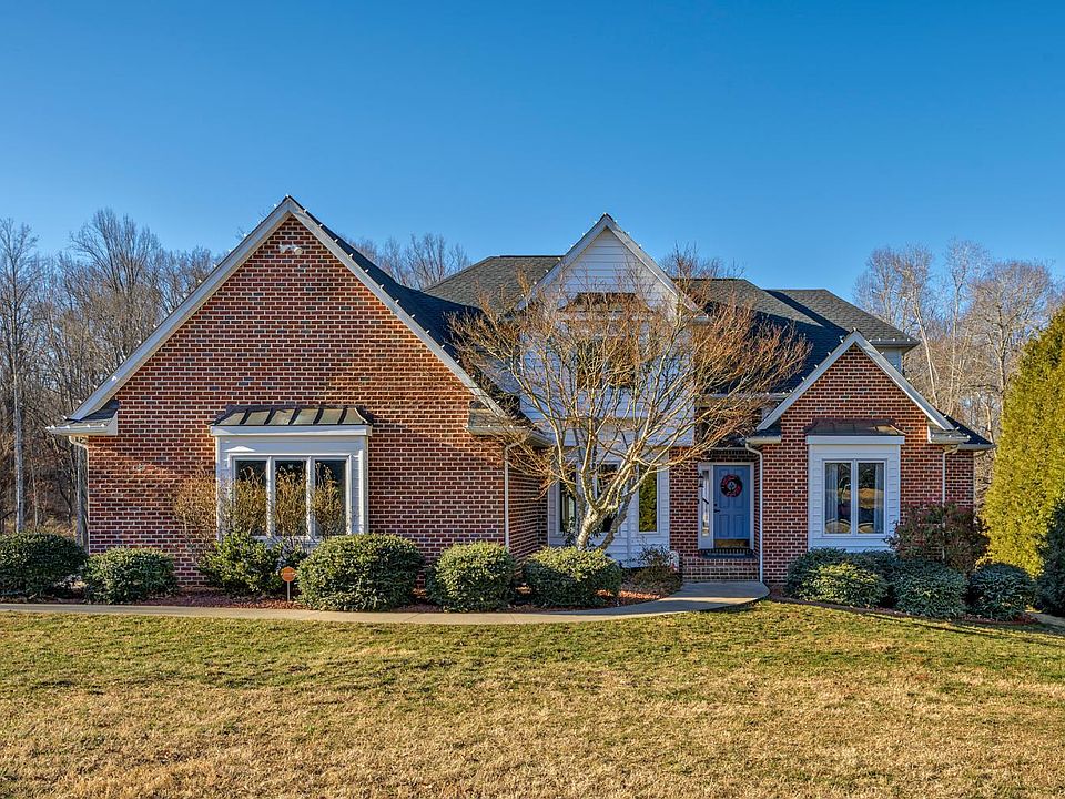 1st image of 1136 Jefferson Drive West